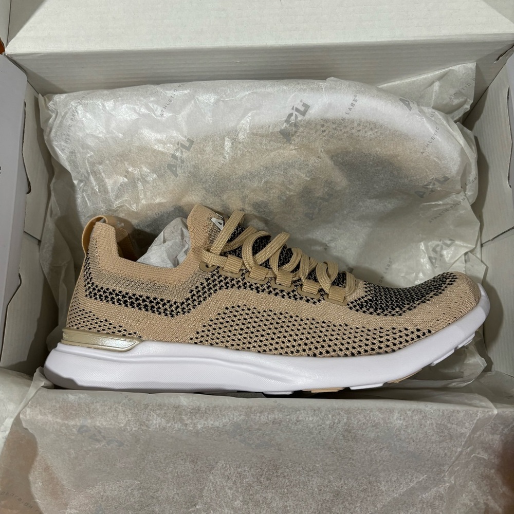 APL Women’s Techloom Breeze Size 6